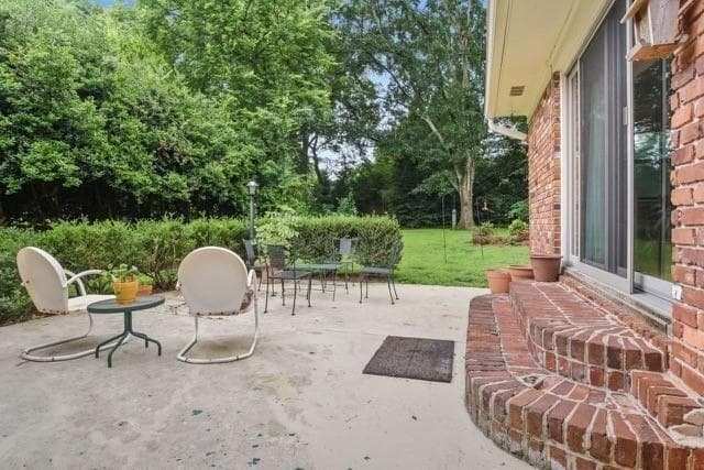 3 bedroom, 2 bathroom, 1,578 sq ft single family residence for rent at 571 Wimbledon Road, Atlanta, GA 30324 for $3,900 a month — photo 7