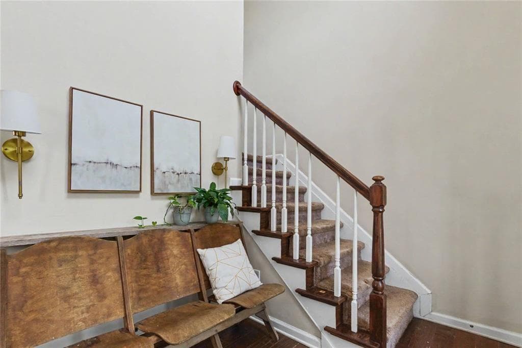 4 bedroom, 3 bathroom, 2,540 sq ft single family residence for sale at 1080 Olde Roswell Grove, Roswell, GA 30075 — photo 3