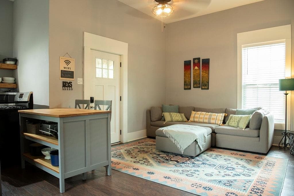 2 bedroom, 1 bathroom, 688 sq ft single family residence for sale at 534 Lovvorn Road, Carrollton, GA 30117 — photo 8