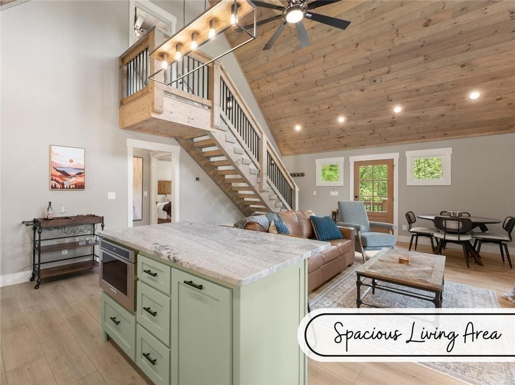 2 bedroom, 3 bathroom, 1,288 sq ft single family residence for sale at 184 Mountain Laurel Ridge, Mineral Bluff, GA 30559 — photo 10