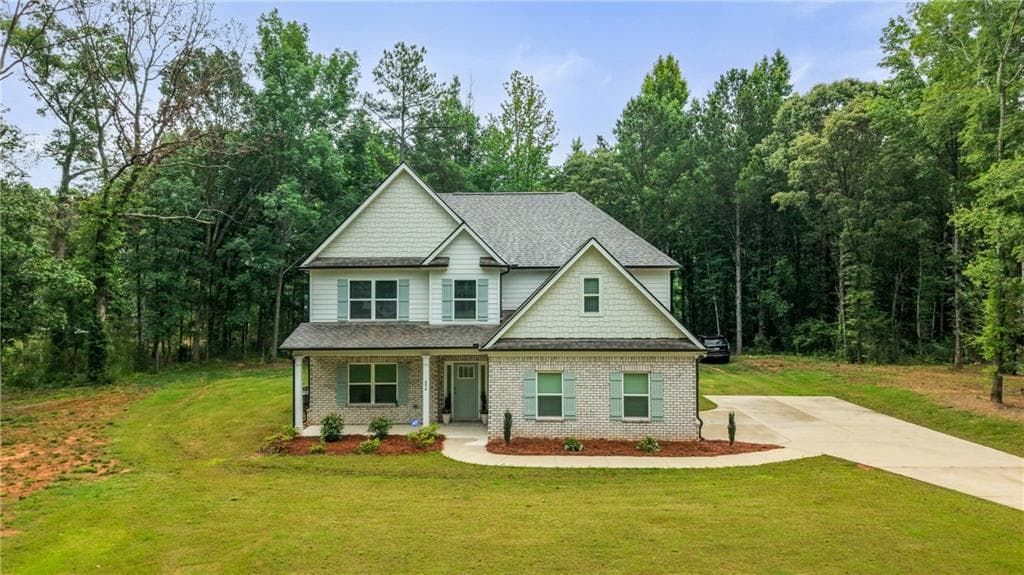5 bedroom, 3 bathroom, 2,842 sq ft single family residence for sale at 656 East Lake Road, Mcdonough, GA 30252 — photo 2