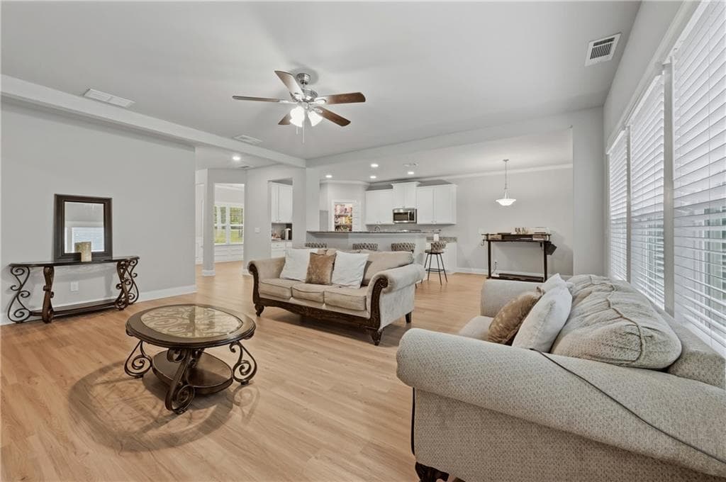 5 bedroom, 3 bathroom, 2,842 sq ft single family residence for sale at 656 East Lake Road, Mcdonough, GA 30252 — photo 7