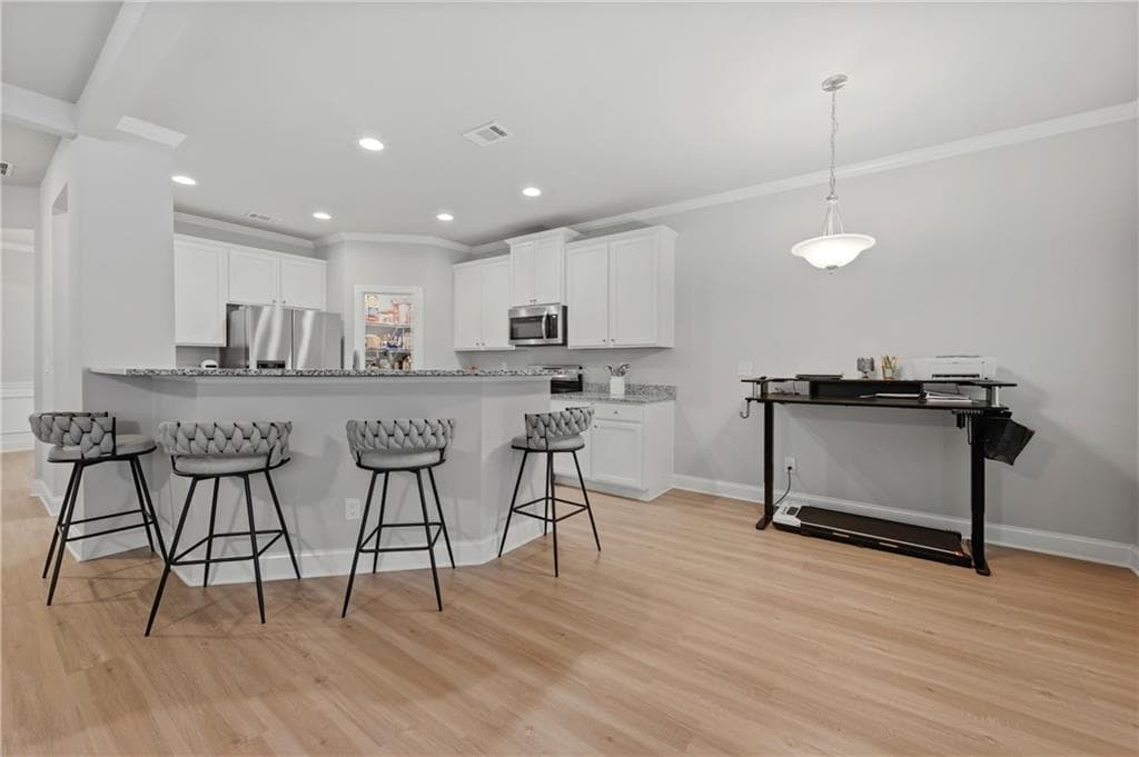 5 bedroom, 3 bathroom, 2,842 sq ft single family residence for sale at 656 East Lake Road, Mcdonough, GA 30252 — photo 9