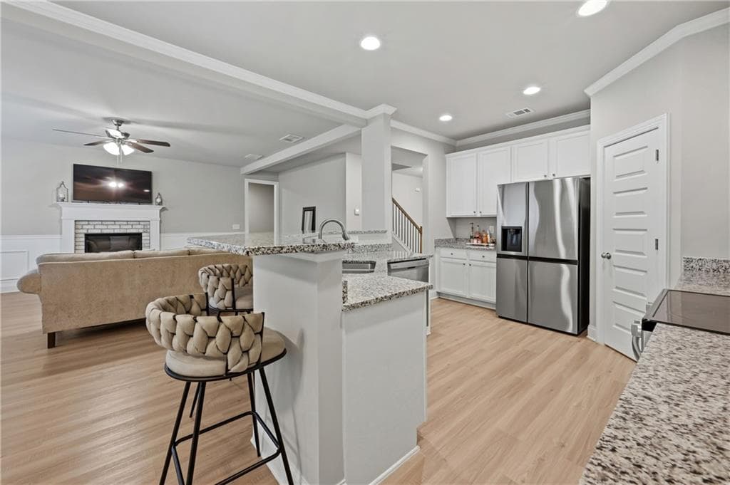 5 bedroom, 3 bathroom, 2,842 sq ft single family residence for sale at 656 East Lake Road, Mcdonough, GA 30252 — photo 10