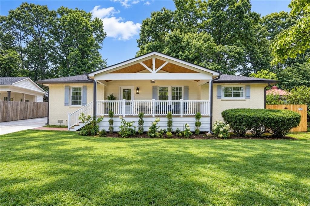 989 Oakview Drive, Smyrna, GA 30080 — most recent listing photo