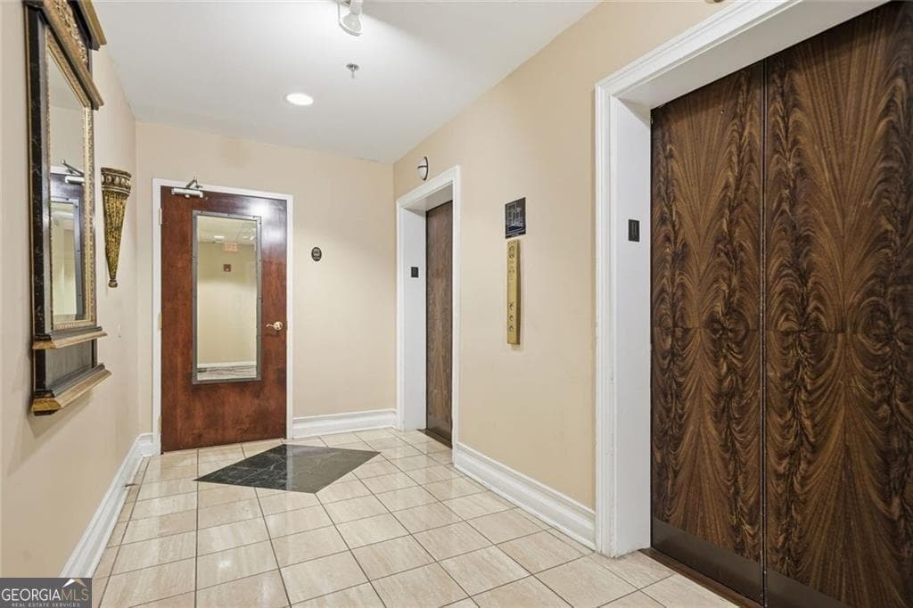 1 bedroom, 1 bathroom, 465 sq ft condominium for rent at 32 Peachtree Street 1102, Atlanta, GA 30303 for $1,600 a month — photo 3