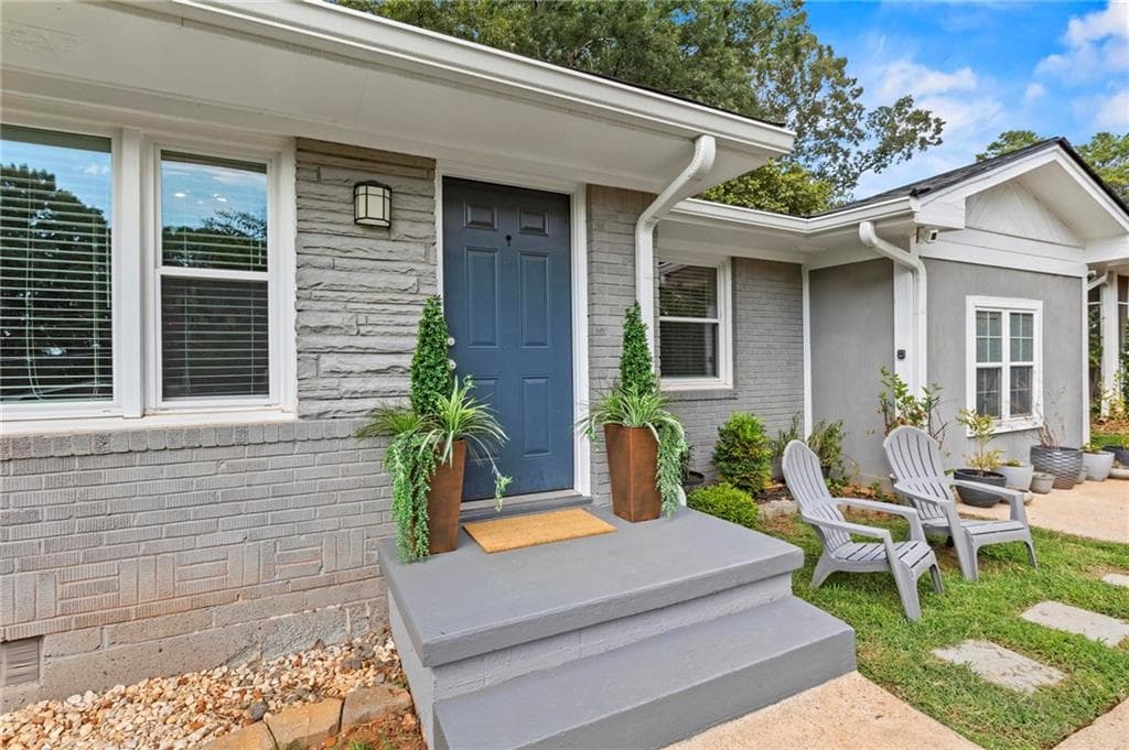 3 bedroom, 2 bathroom, 1,108 sq ft single family residence under contract at 1808 Flintwood Drive, Atlanta, GA 30316 — photo 4