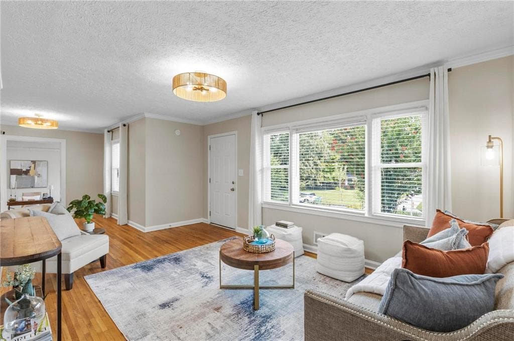3 bedroom, 2 bathroom, 1,108 sq ft single family residence under contract at 1808 Flintwood Drive, Atlanta, GA 30316 — photo 6
