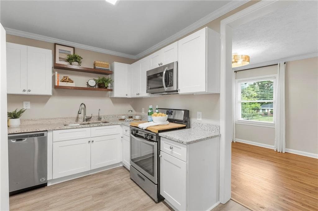 3 bedroom, 2 bathroom, 1,108 sq ft single family residence under contract at 1808 Flintwood Drive, Atlanta, GA 30316 — photo 9