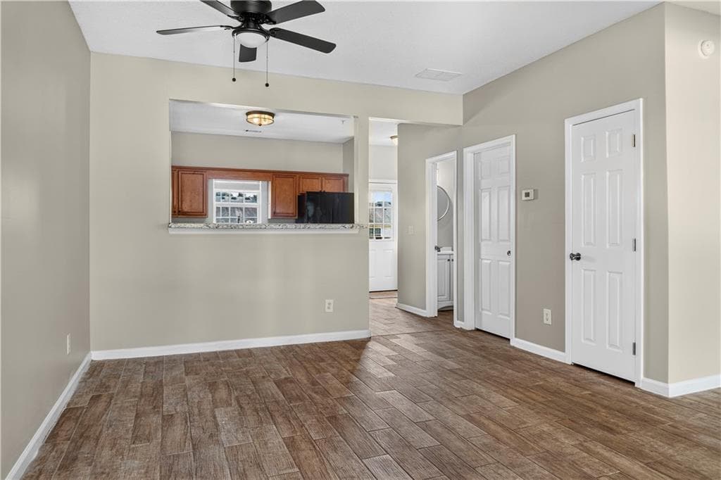 4 bedroom, 3 bathroom, 1,620 sq ft townhouse under contract at 139 Odyssey Turn, Conyers, GA 30012 — photo 2