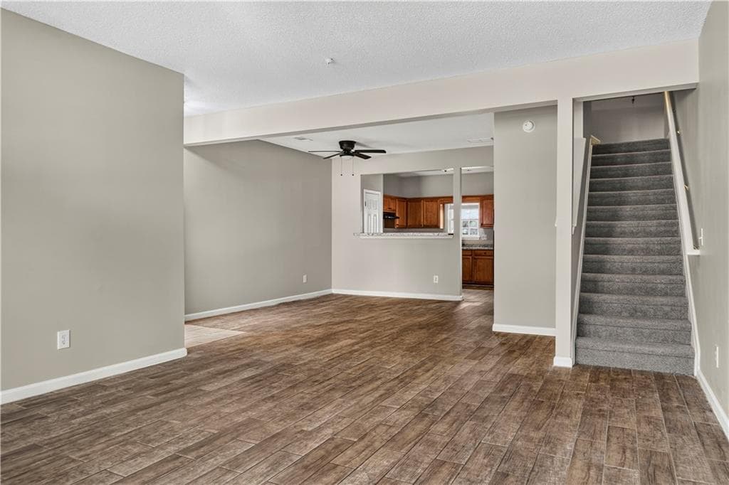 4 bedroom, 3 bathroom, 1,620 sq ft townhouse under contract at 139 Odyssey Turn, Conyers, GA 30012 — photo 4