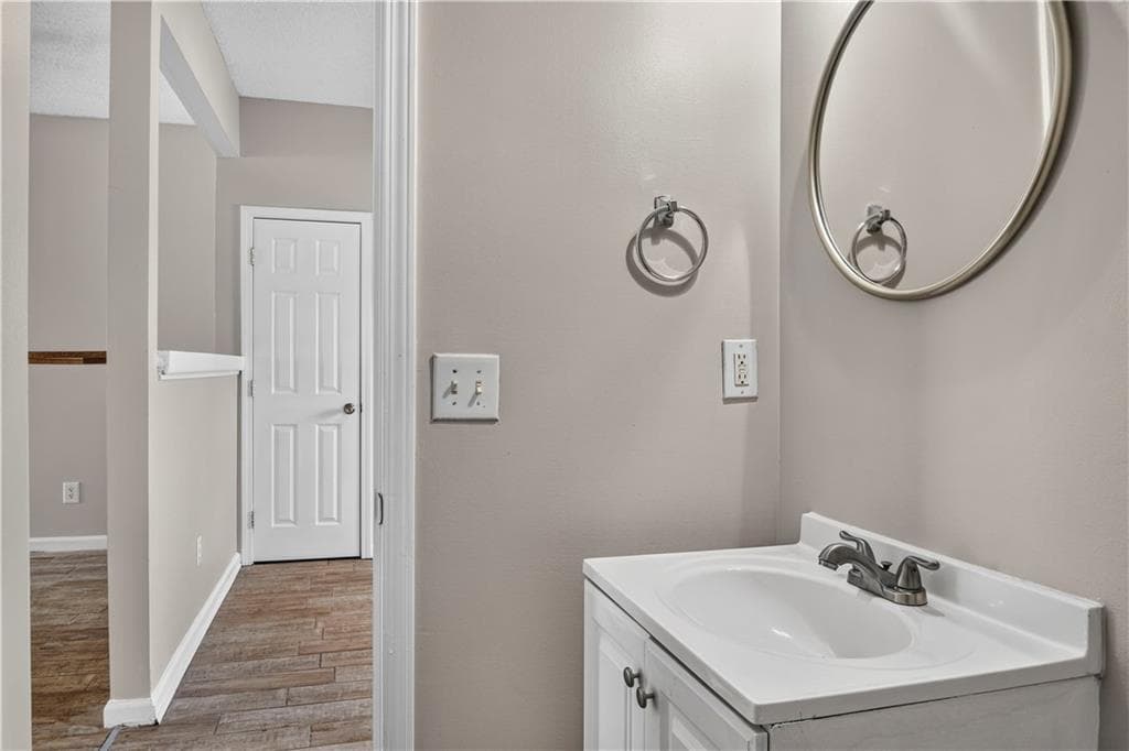 4 bedroom, 3 bathroom, 1,620 sq ft townhouse under contract at 139 Odyssey Turn, Conyers, GA 30012 — photo 7