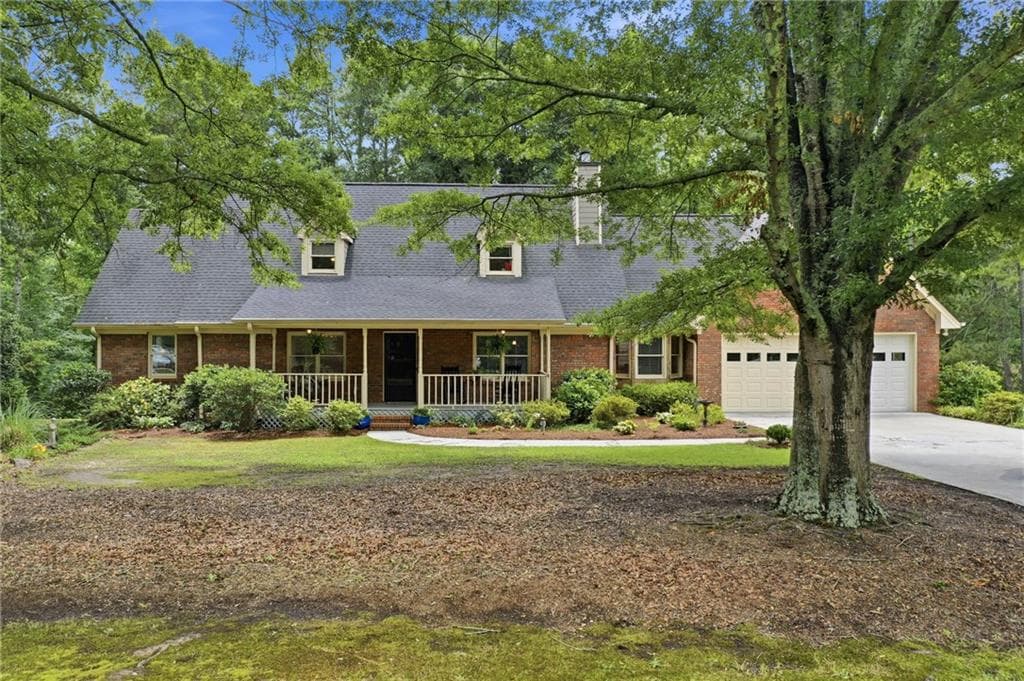 6 bedroom, 4 bathroom, 4,253 sq ft single family residence under contract at 4891 Bill Cheek Road, Auburn, GA 30011 — photo 7