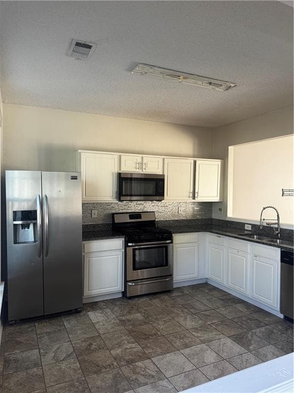 2 bedroom, 3 bathroom, 1,218 sq ft townhouse for sale at 10900 Wittenridge Drive I2, Alpharetta, GA 30022 — photo 8