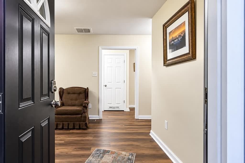3 bedroom, 2 bathroom, 1,216 sq ft single family residence for rent at 262 NE Forest Avenue, Marietta, GA 30060 for $2,200 a month — photo 2