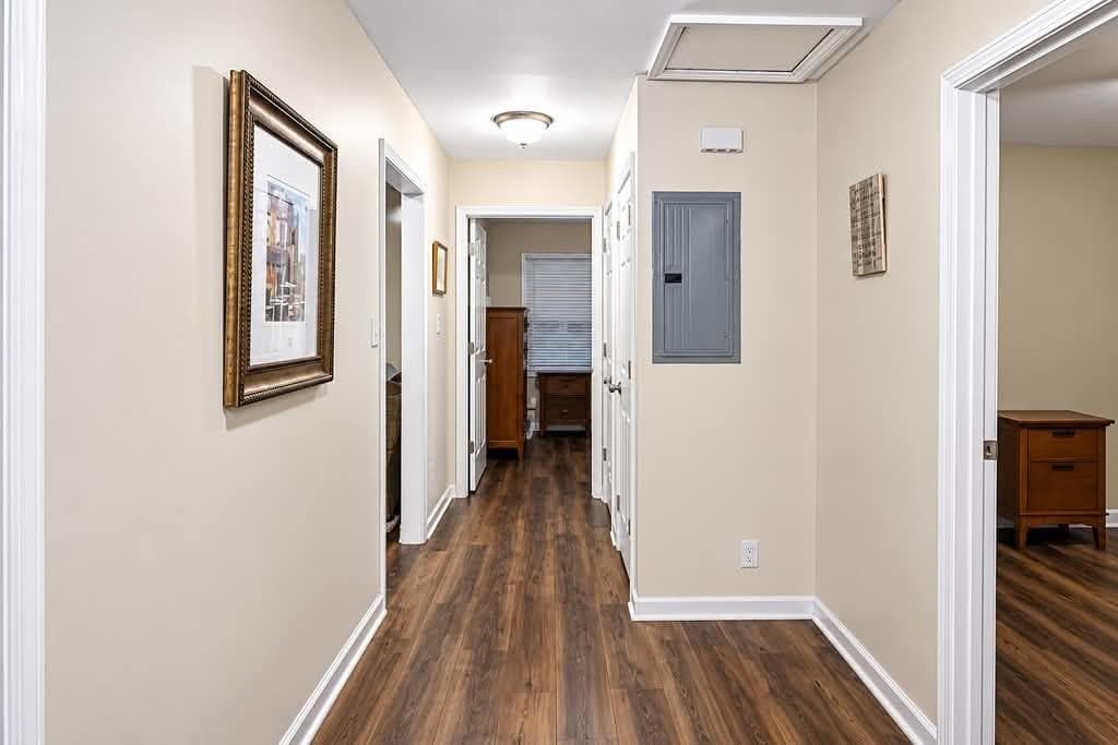 3 bedroom, 2 bathroom, 1,216 sq ft single family residence for rent at 262 NE Forest Avenue, Marietta, GA 30060 for $2,200 a month — photo 8