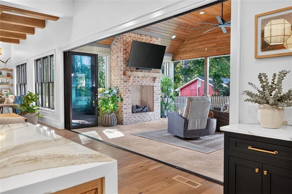 7 bedroom, 9 bathroom, 7,880 sq ft single family residence for sale at 244 Brook Drive, Alpharetta, GA 30009 — photo 10