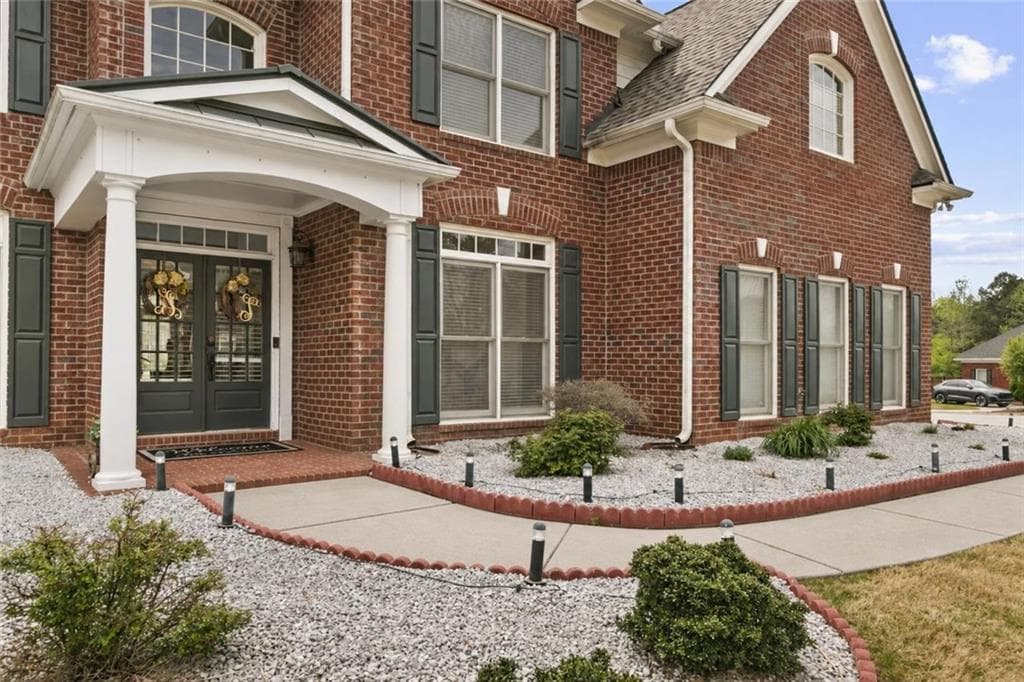 5 bedroom, 3 bathroom, 3,070 sq ft single family residence under contract at 101 Green Branch Drive, Tyrone, GA 30290 — photo 2