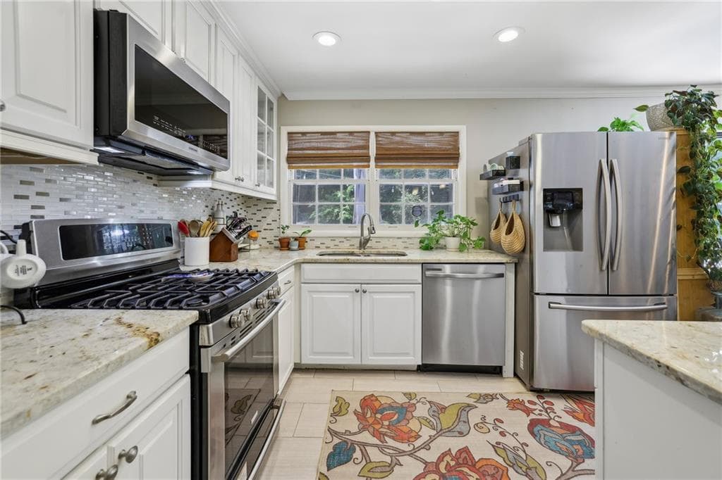 3 bedroom, 2 bathroom, 1,679 sq ft single family residence for rent at 2172 Jonathon Lane, Brookhaven, GA 30319 for $3,400 a month — photo 10
