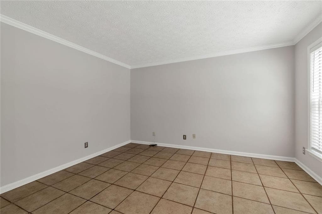 4 bedroom, 3 bathroom, 3,126 sq ft single family residence under contract at 570 Watson Bay, Stone Mountain, GA 30087 — photo 7