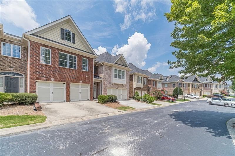 3 bedroom, 3 bathroom, 2,090 sq ft condominium for sale at 2364 Harshaw Avenue, Lawrenceville, GA 30043 — photo 3