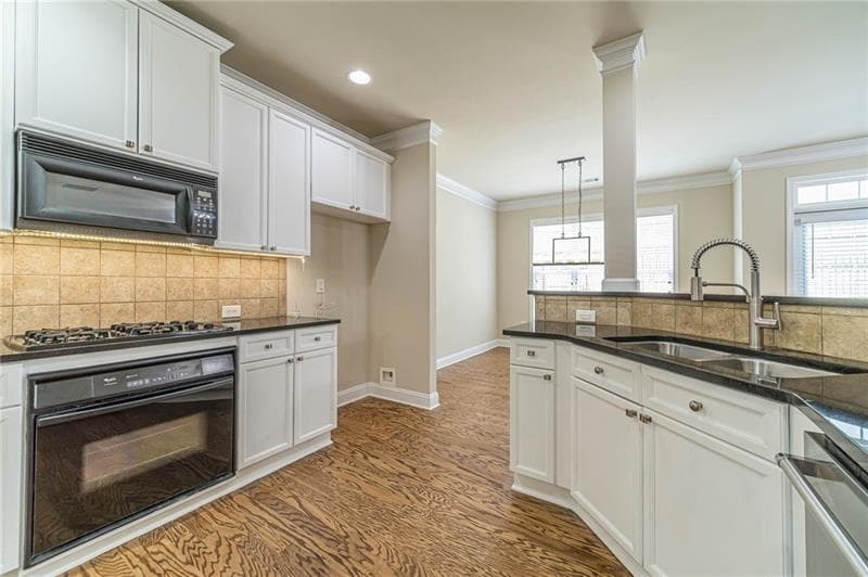 3 bedroom, 3 bathroom, 2,090 sq ft condominium for sale at 2364 Harshaw Avenue, Lawrenceville, GA 30043 — photo 9