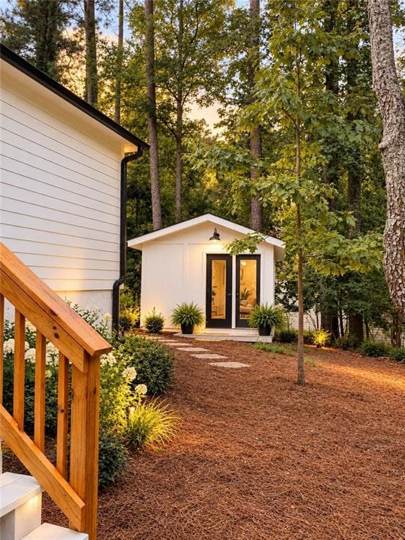 3 bedroom, 2 bathroom, 1,365 sq ft single family residence for sale at 400 Cottonwood Drive, Woodstock, GA 30189 — photo 4