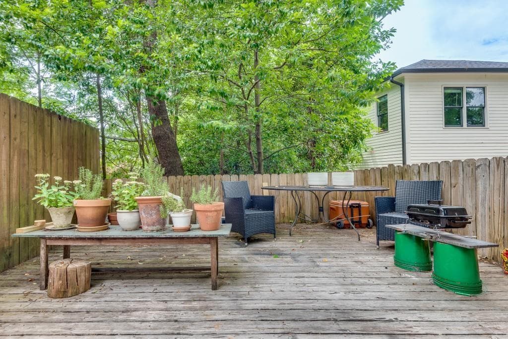 1 bedroom, 1 bathroom, 720 sq ft condominium for sale at 1048 Saint Charles Avenue 7, Atlanta, GA 30306 — photo 9