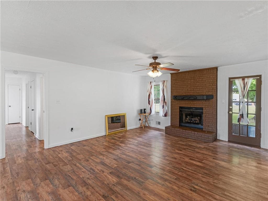 3 bedroom, 2 bathroom, 1,548 sq ft single family residence for sale at 121 Rosser Road, Mcdonough, GA 30252 — photo 4