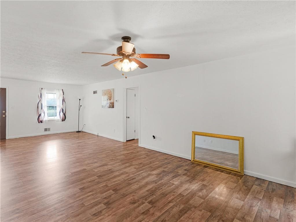 3 bedroom, 2 bathroom, 1,548 sq ft single family residence for sale at 121 Rosser Road, Mcdonough, GA 30252 — photo 5