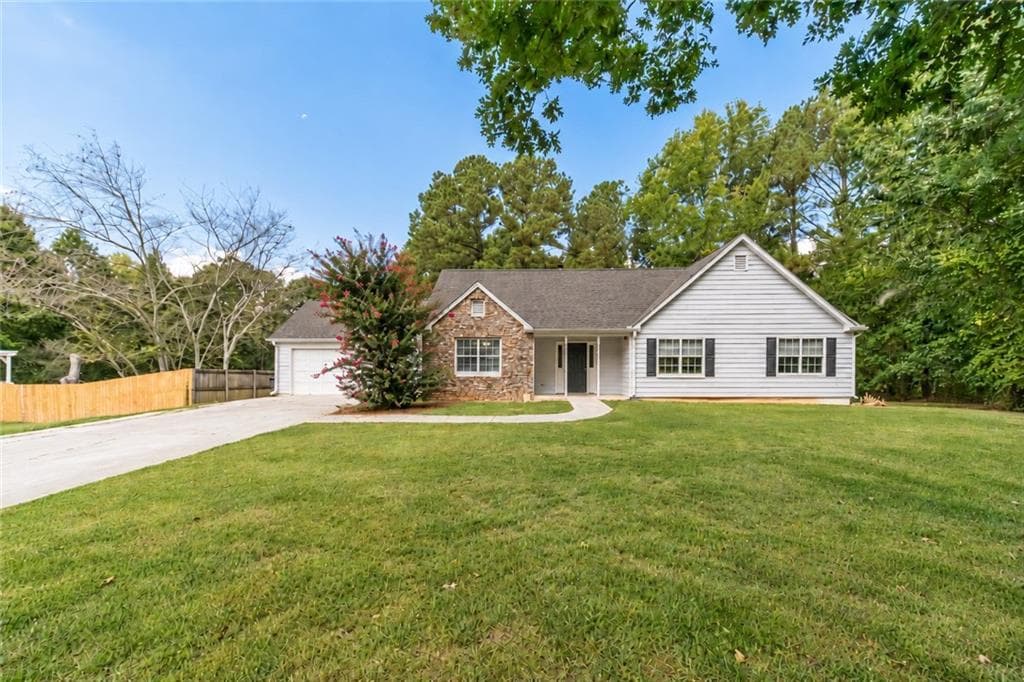 3 bedroom, 2 bathroom, 1,470 sq ft single family residence for sale at 660 Tribble Creek Drive, Grayson, GA 30017