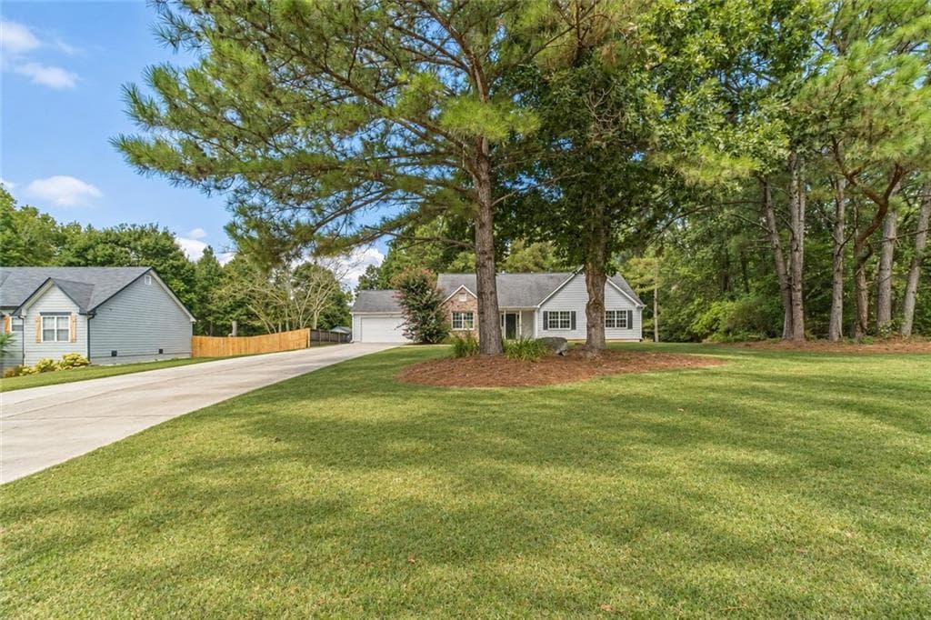 3 bedroom, 2 bathroom, 1,470 sq ft single family residence for sale at 660 Tribble Creek Drive, Grayson, GA 30017 — photo 4