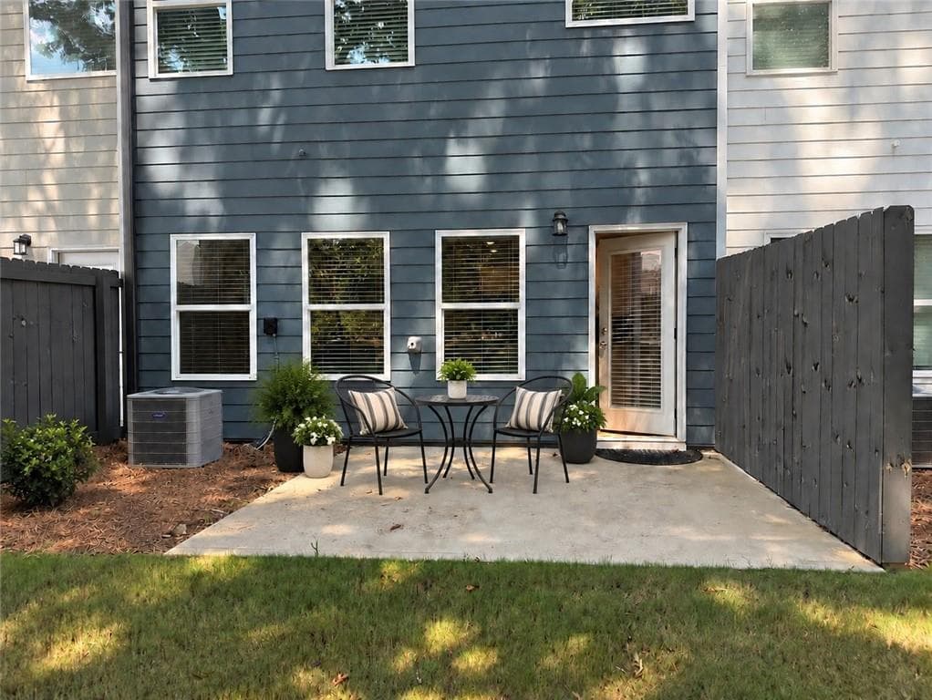 3 bedroom, 3 bathroom, 1,455 sq ft townhouse for sale at 102 Jaxton Street, Hoschton, GA 30548 — photo 7