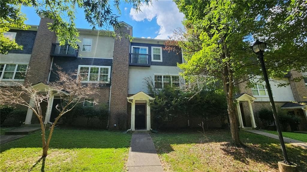3 bedroom, 3 bathroom, 2,448 sq ft townhouse for sale at 1476 Talia Wood Circle, Atlanta, GA 30314 — photo 2