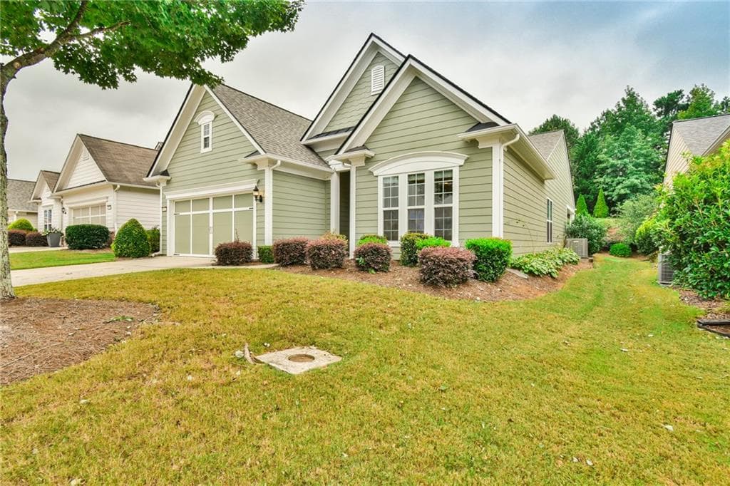 2 bedroom, 2 bathroom, 1,942 sq ft single family residence for sale at 6632 Fawn Meadow Lane, Hoschton, GA 30548 — photo 2