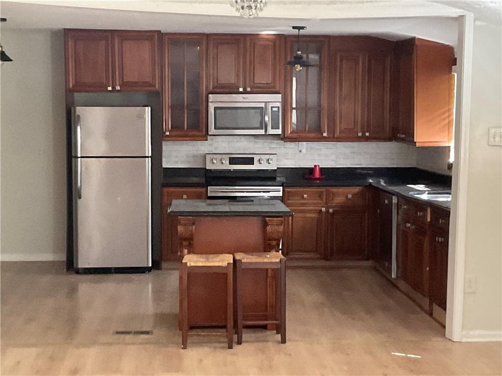 3 bedroom, 2 bathroom, 1,294 sq ft single family residence for sale at 2629 Rex Avenue, Atlanta, GA 30331 — photo 4