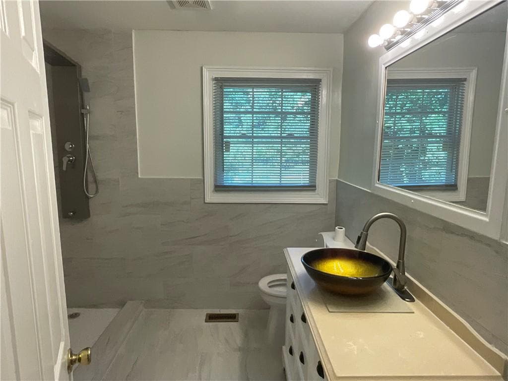 3 bedroom, 2 bathroom, 1,294 sq ft single family residence for sale at 2629 Rex Avenue, Atlanta, GA 30331 — photo 8