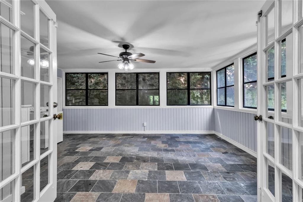3 bedroom, 2 bathroom, 1,500 sq ft condominium for sale at 100 La Rue Place, Atlanta, GA 30327 — photo 4