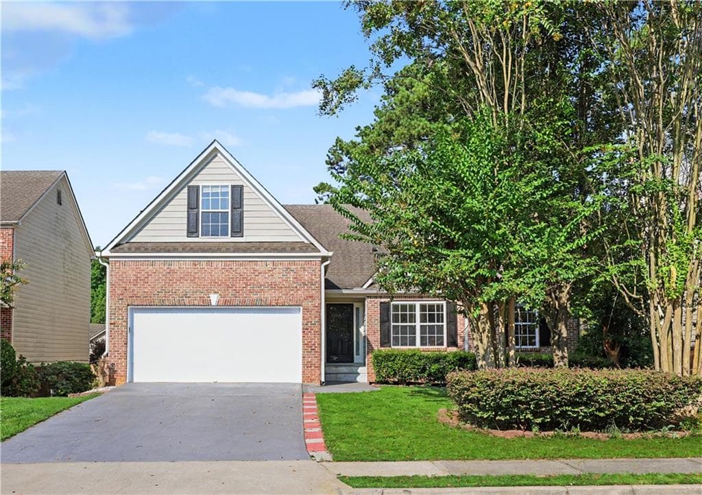 6 bedroom, 4 bathroom, 3,724 sq ft home for sale at 3159 Battlement Circle, Loganville, GA