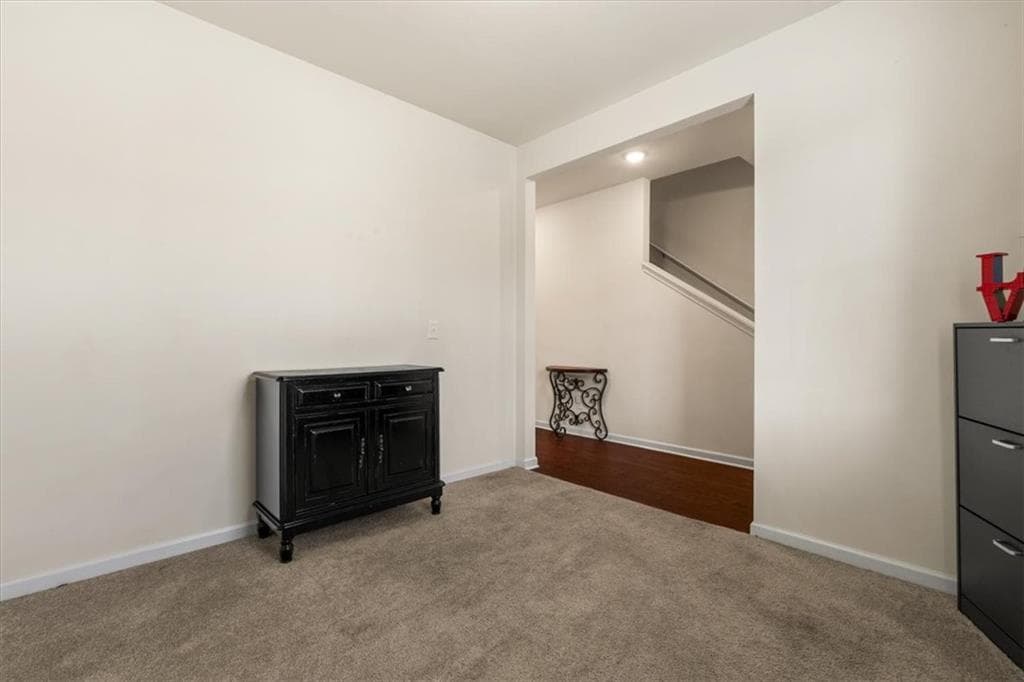 3 bedroom, 3 bathroom, 2,460 sq ft single family residence for sale at 7627 Rudder Circle, South Fulton, GA 30213 — photo 7