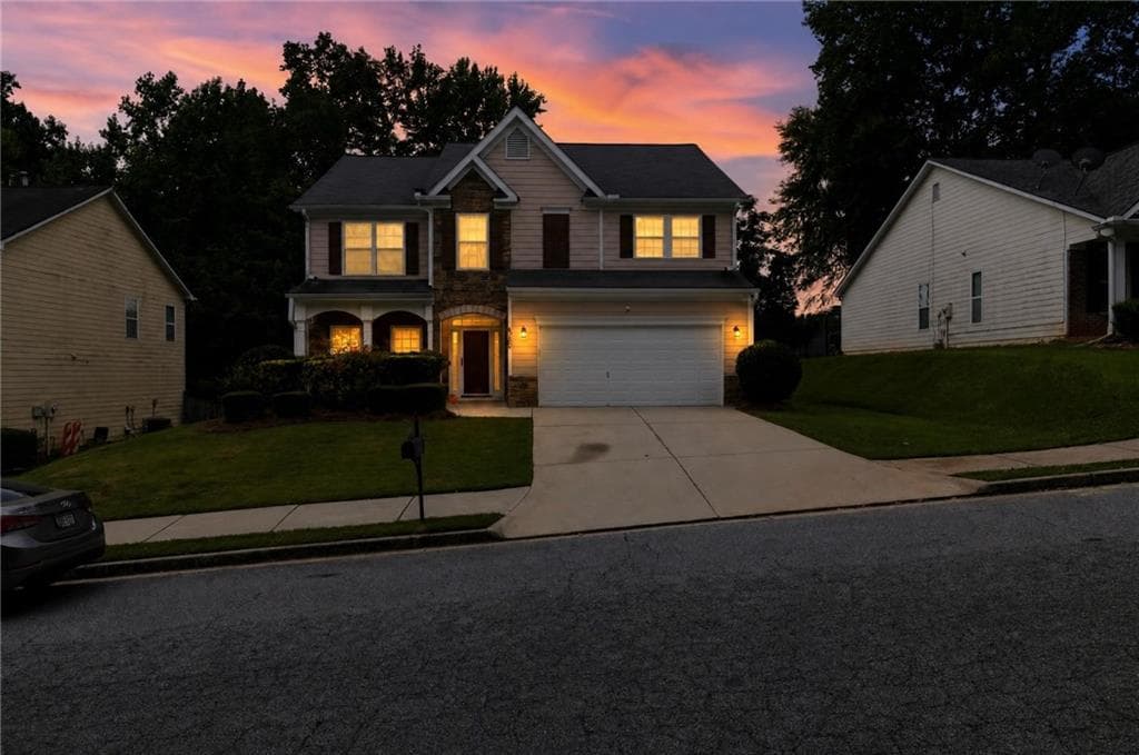 4 bedroom, 3 bathroom, 3,243 sq ft single family residence under contract at 6380 Stonelake Drive, Atlanta, GA 30331 — photo 2