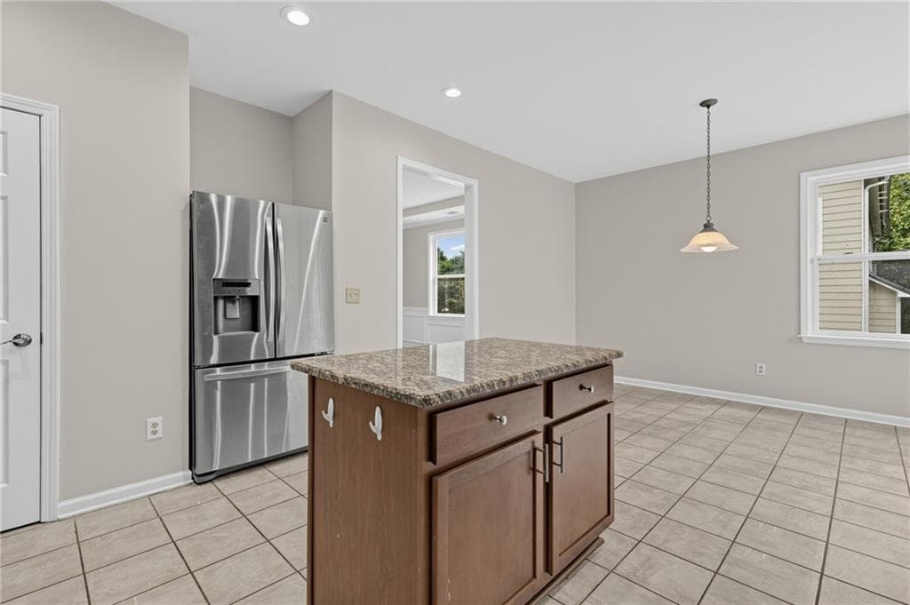 4 bedroom, 3 bathroom, 3,243 sq ft single family residence under contract at 6380 Stonelake Drive, Atlanta, GA 30331 — photo 9