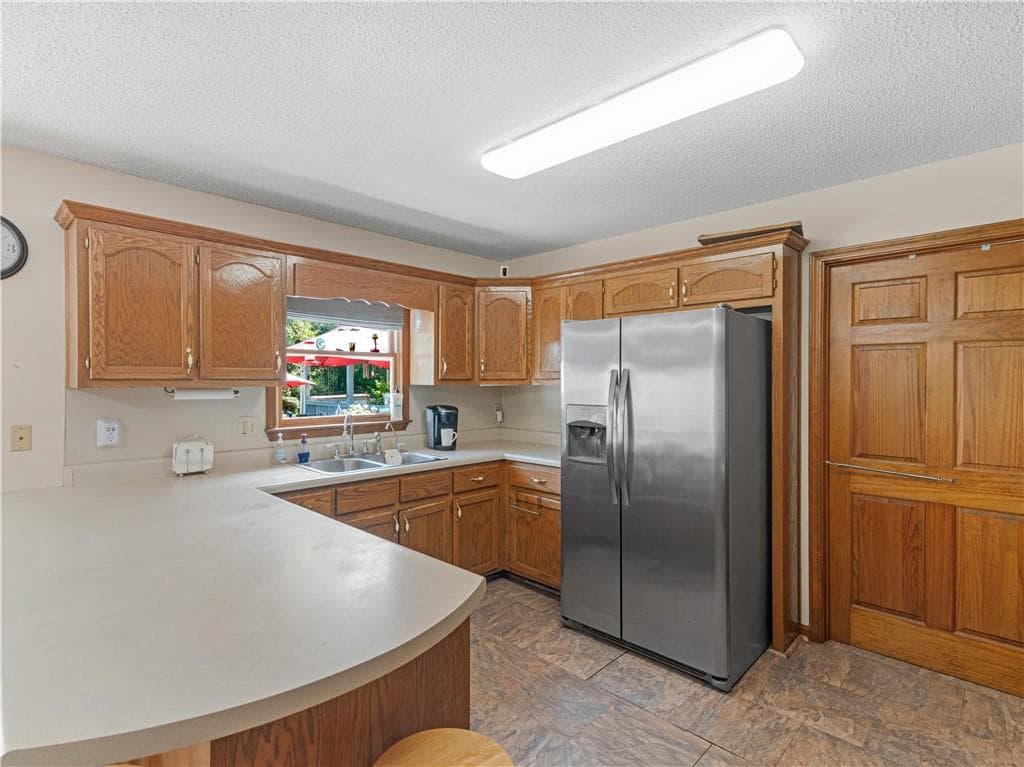 3 bedroom, 3 bathroom, 2,285 sq ft single family residence under contract at 837 Sunset Drive, Locust Grove, GA 30248 — photo 7