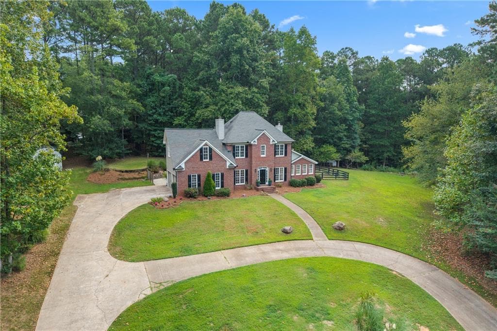 4 bedroom, 3 bathroom, 2,518 sq ft single family residence for sale at 71 Picketts View, Acworth, GA 30101