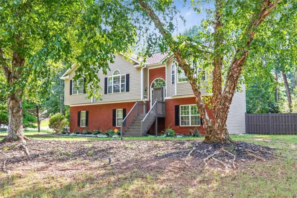 4 bedroom, 3 bathroom, 1,624 sq ft single family residence for sale at 3415 Laurel Springs Cove, Villa Rica, GA 30180