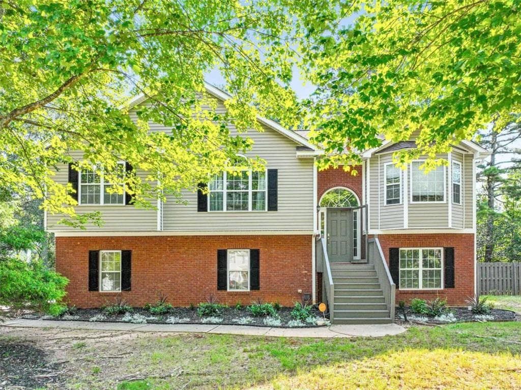 4 bedroom, 3 bathroom, 1,624 sq ft single family residence for sale at 3415 Laurel Springs Cove, Villa Rica, GA 30180 — photo 2
