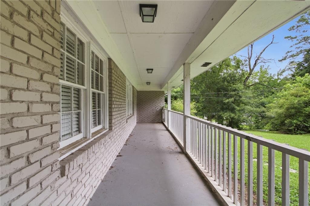 3 bedroom, 2 bathroom, 1,498 sq ft single family residence for sale at 3975 Phylis Place, Decatur, GA 30035 — photo 4