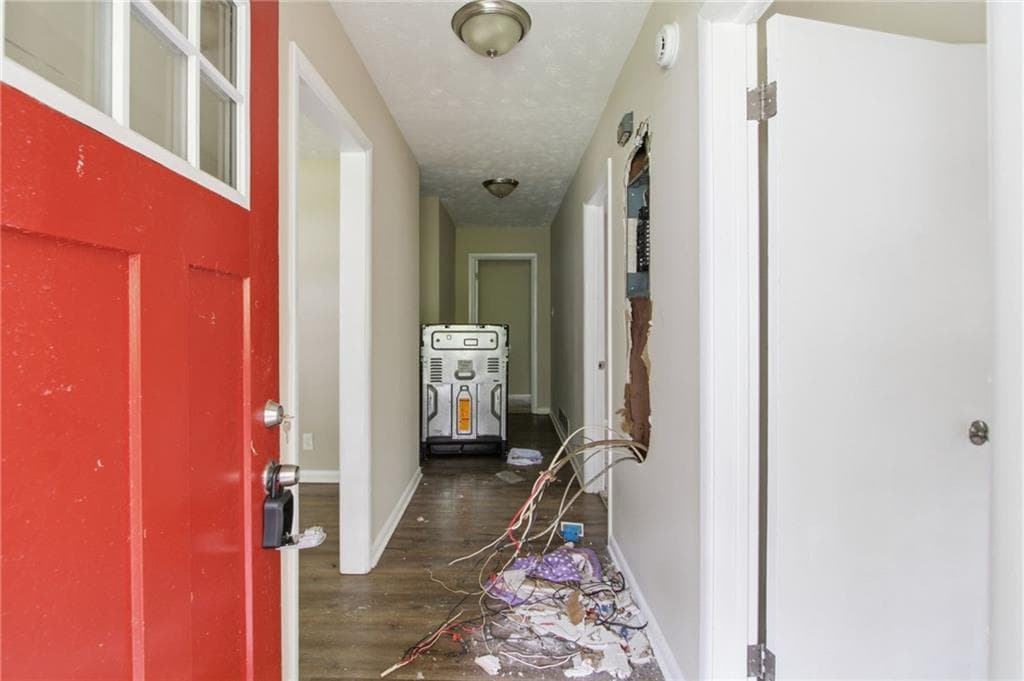3 bedroom, 2 bathroom, 1,498 sq ft single family residence for sale at 3975 Phylis Place, Decatur, GA 30035 — photo 5