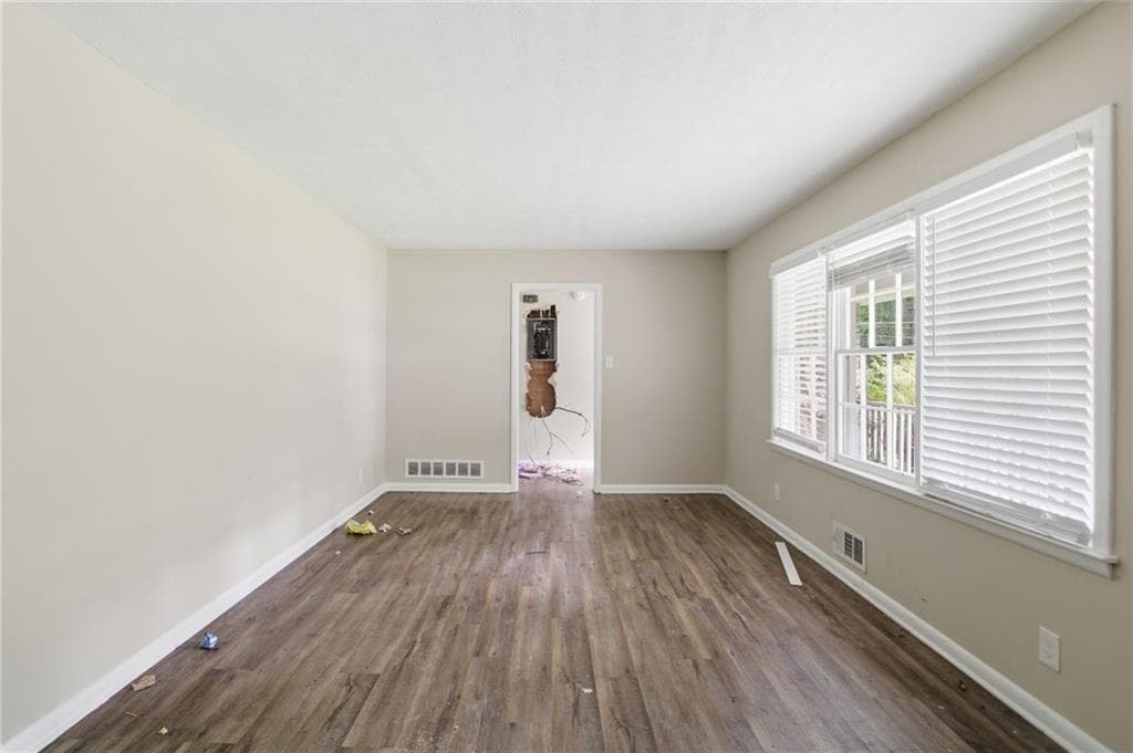 3 bedroom, 2 bathroom, 1,498 sq ft single family residence for sale at 3975 Phylis Place, Decatur, GA 30035 — photo 10