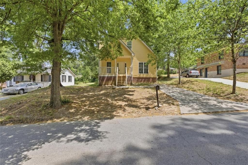 4 bedroom, 3 bathroom, 1,463 sq ft single family residence for sale at 845 Mildred Place, Atlanta, GA 30318